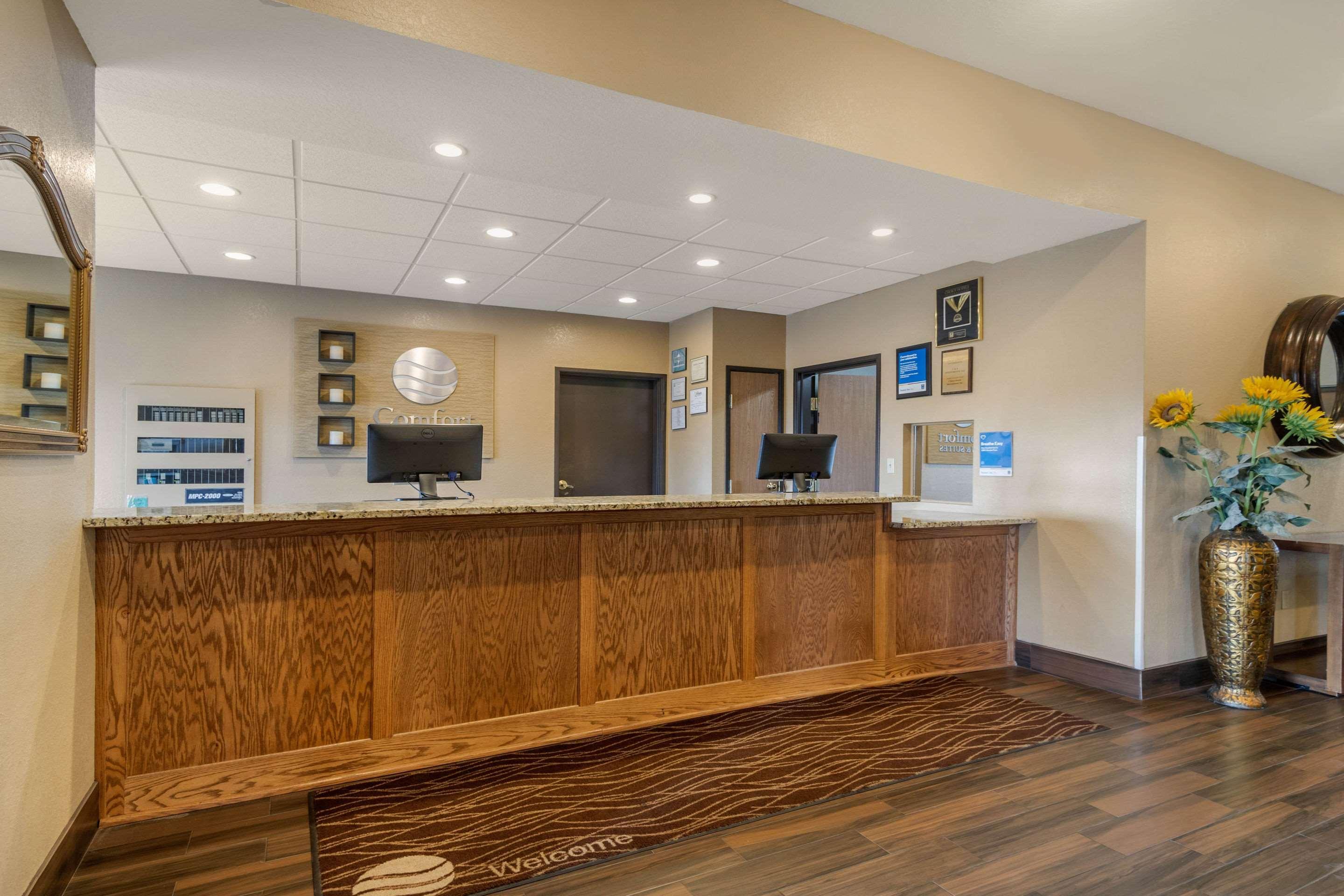 Comfort Inn & Suites Pittsburg Extérieur photo