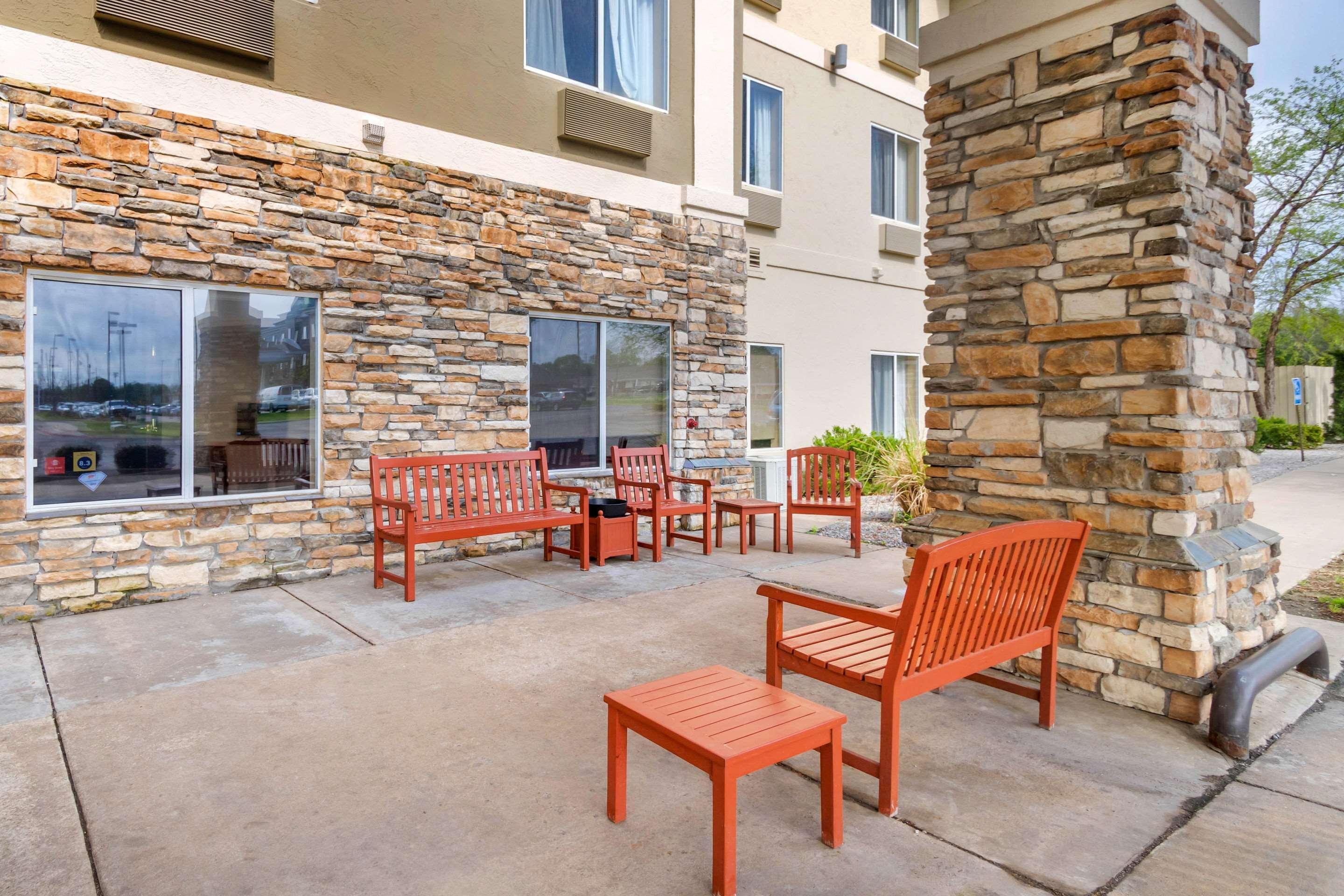 Comfort Inn & Suites Pittsburg Extérieur photo