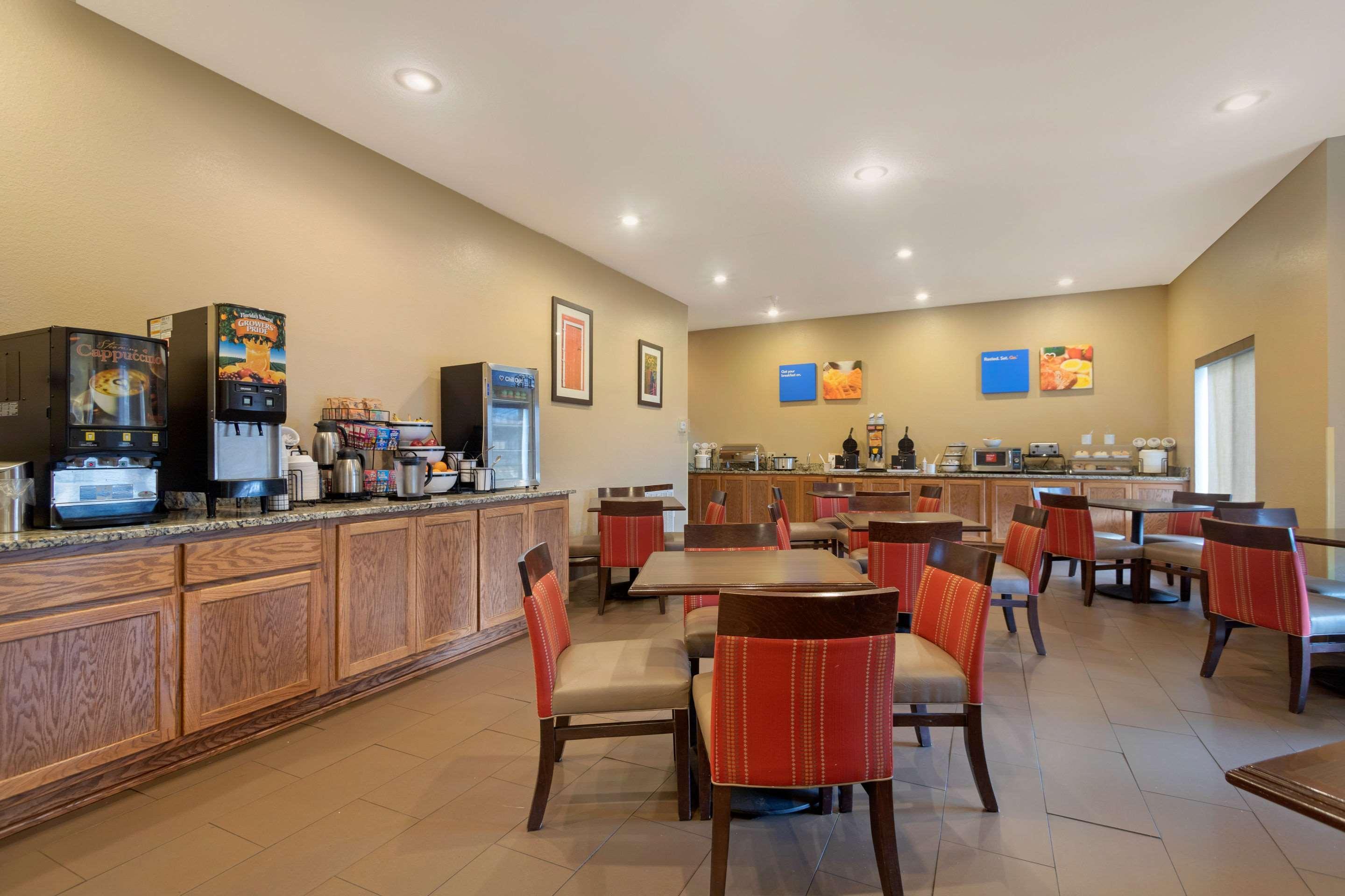 Comfort Inn & Suites Pittsburg Extérieur photo
