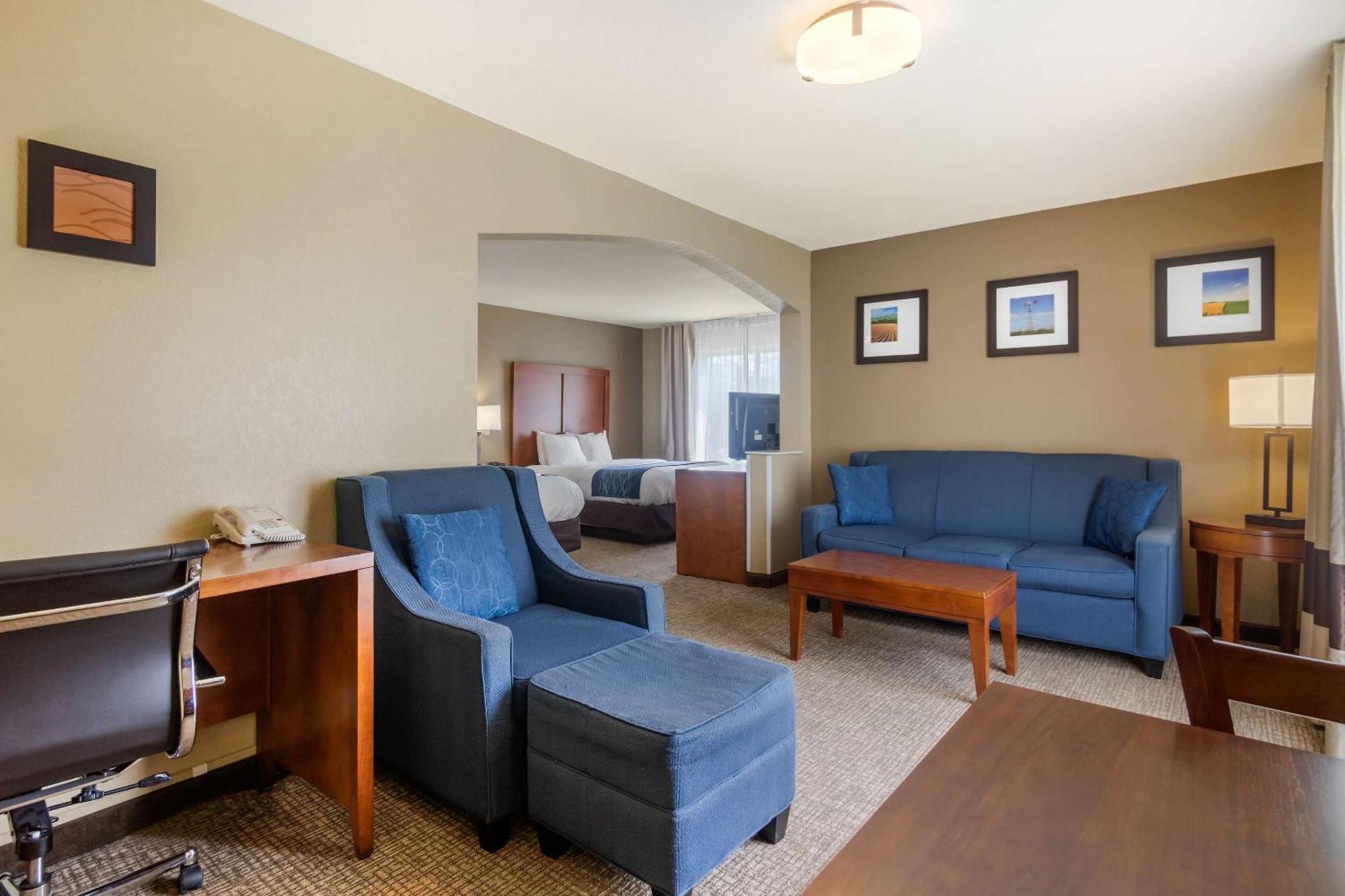 Comfort Inn & Suites Pittsburg Extérieur photo