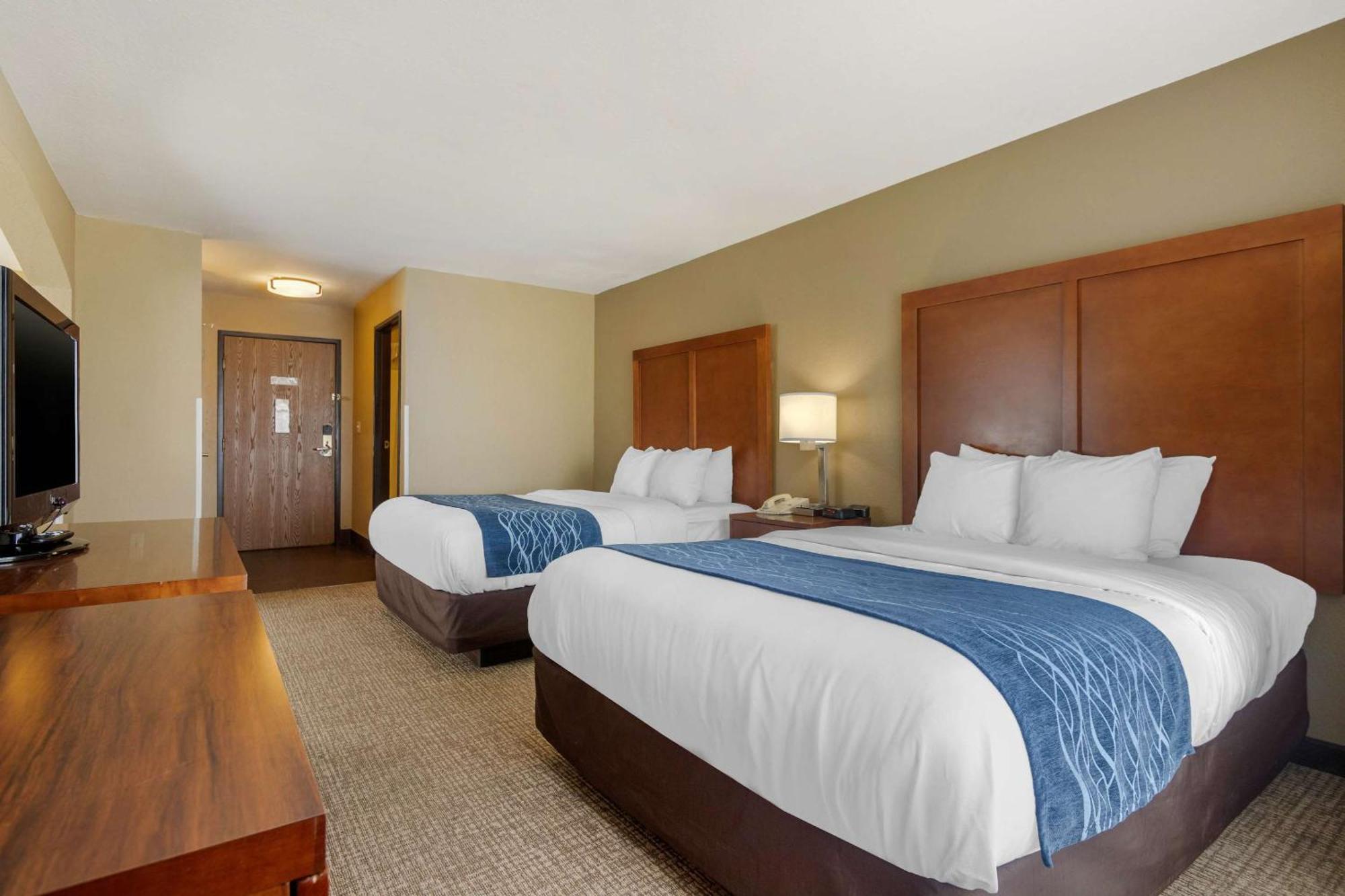Comfort Inn & Suites Pittsburg Extérieur photo