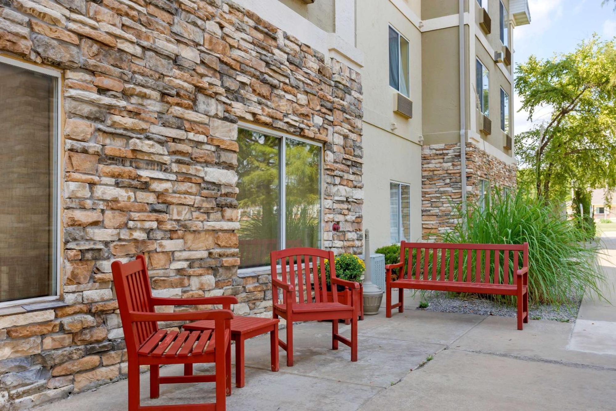 Comfort Inn & Suites Pittsburg Extérieur photo