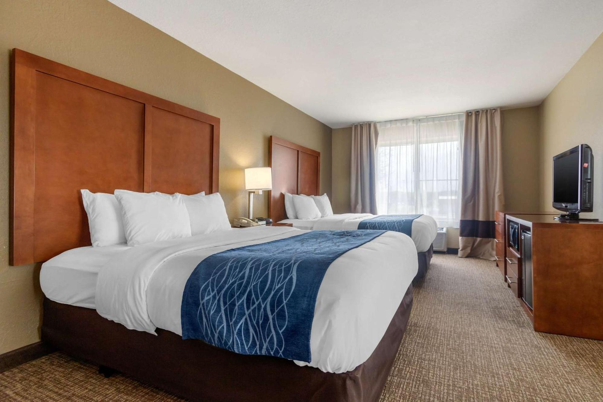 Comfort Inn & Suites Pittsburg Extérieur photo