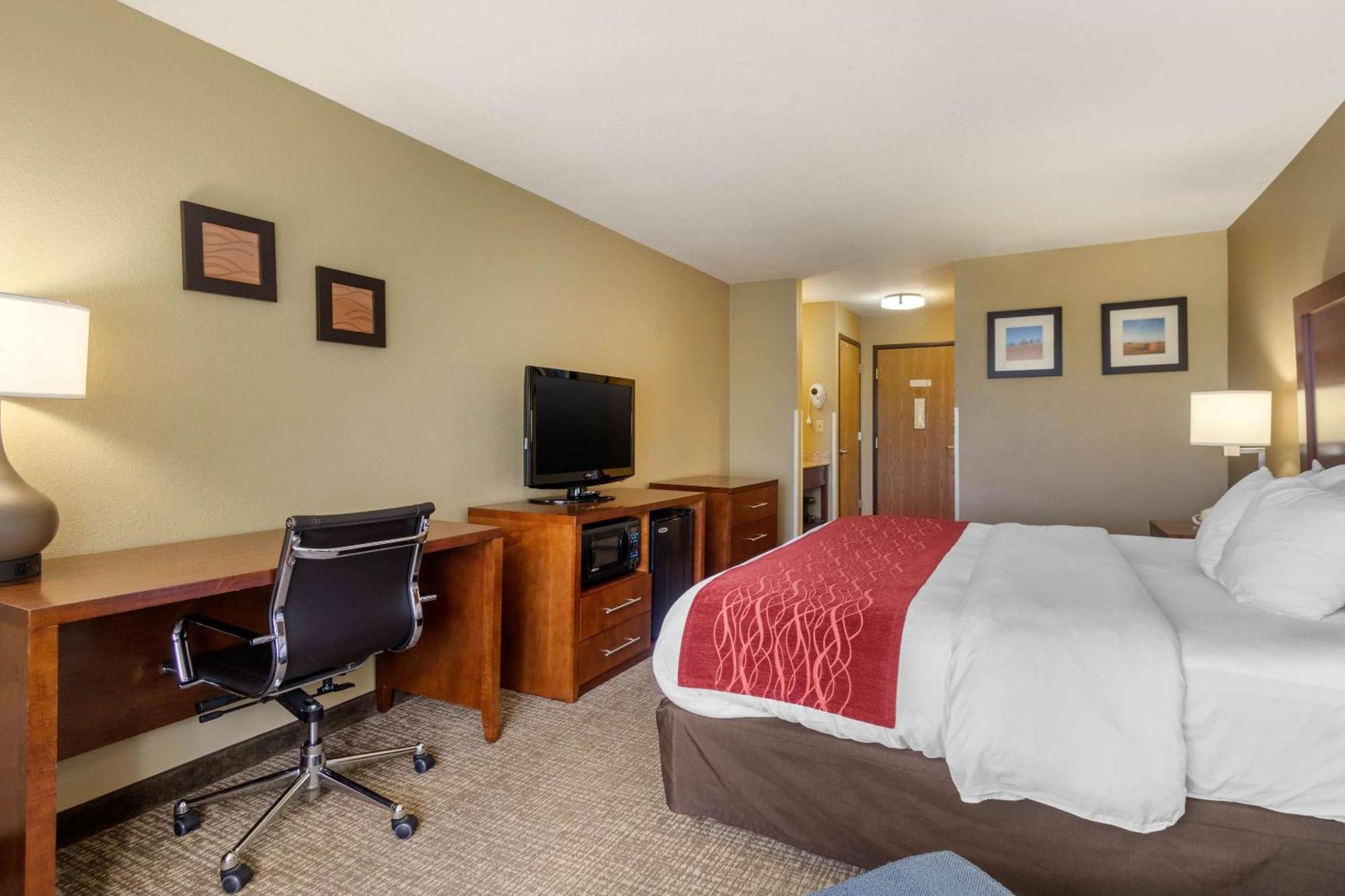 Comfort Inn & Suites Pittsburg Extérieur photo