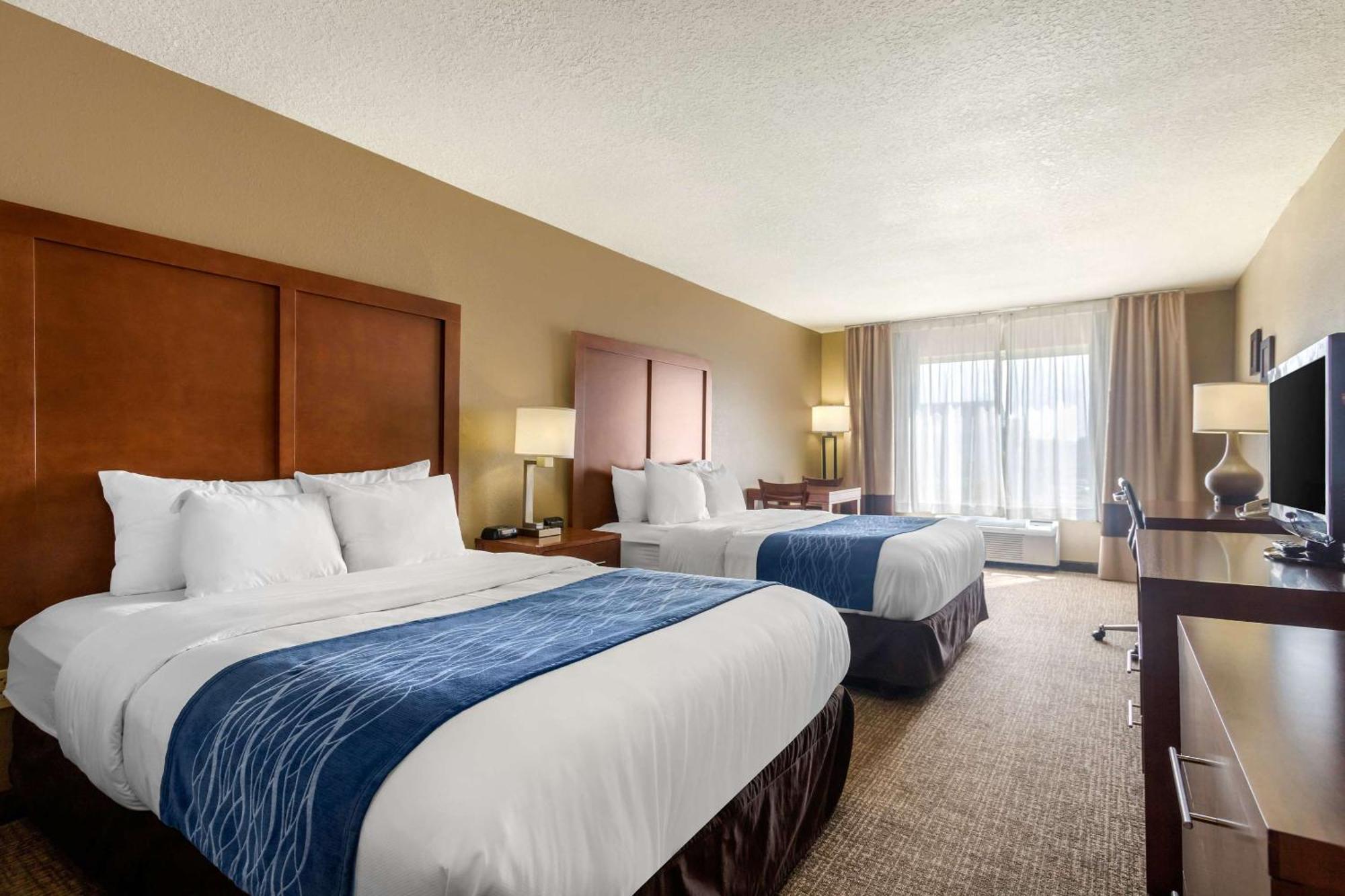 Comfort Inn & Suites Pittsburg Extérieur photo