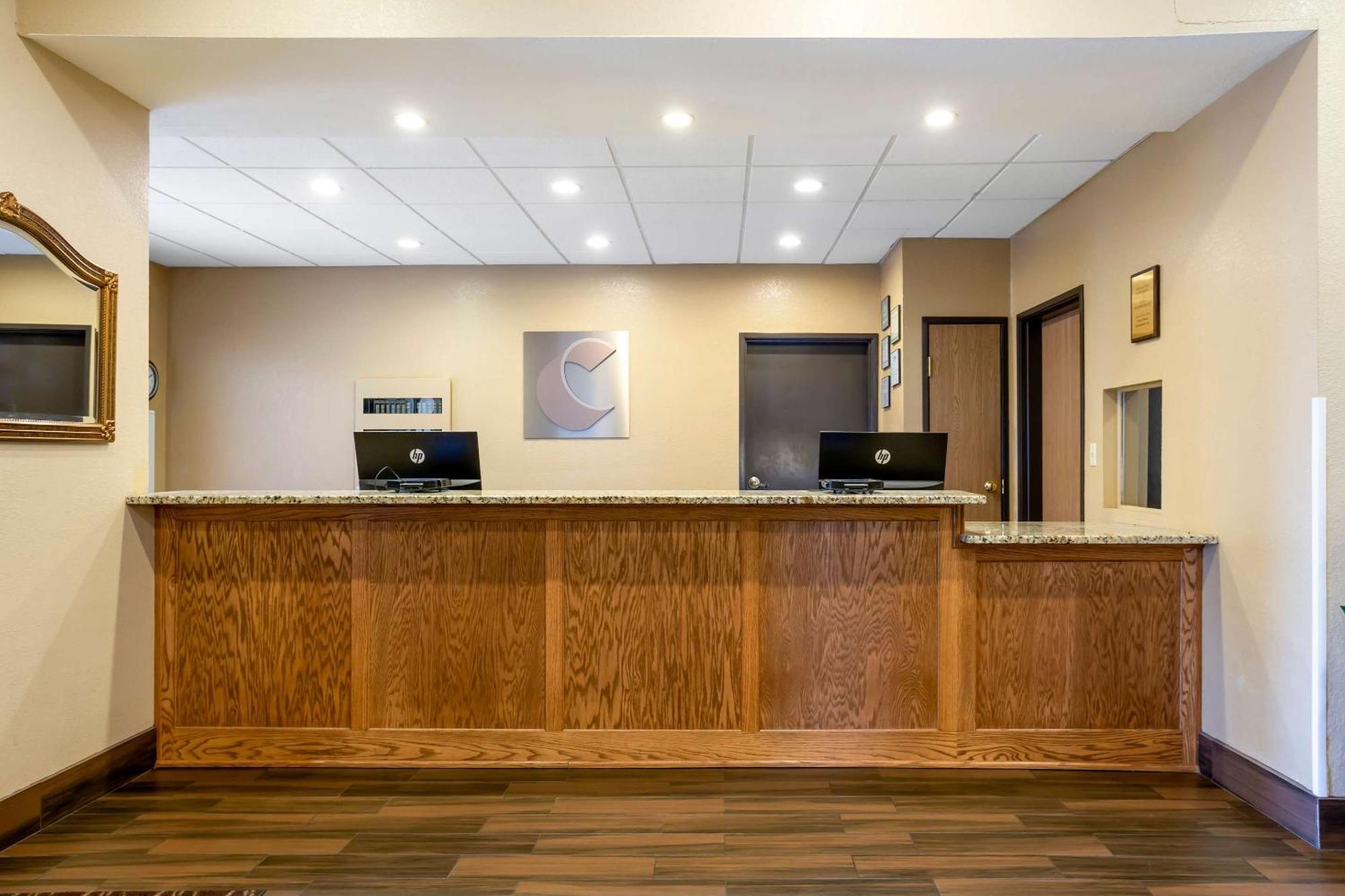 Comfort Inn & Suites Pittsburg Extérieur photo